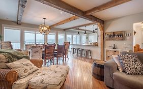 Breathtaking Lake View With Spa Chalet 360