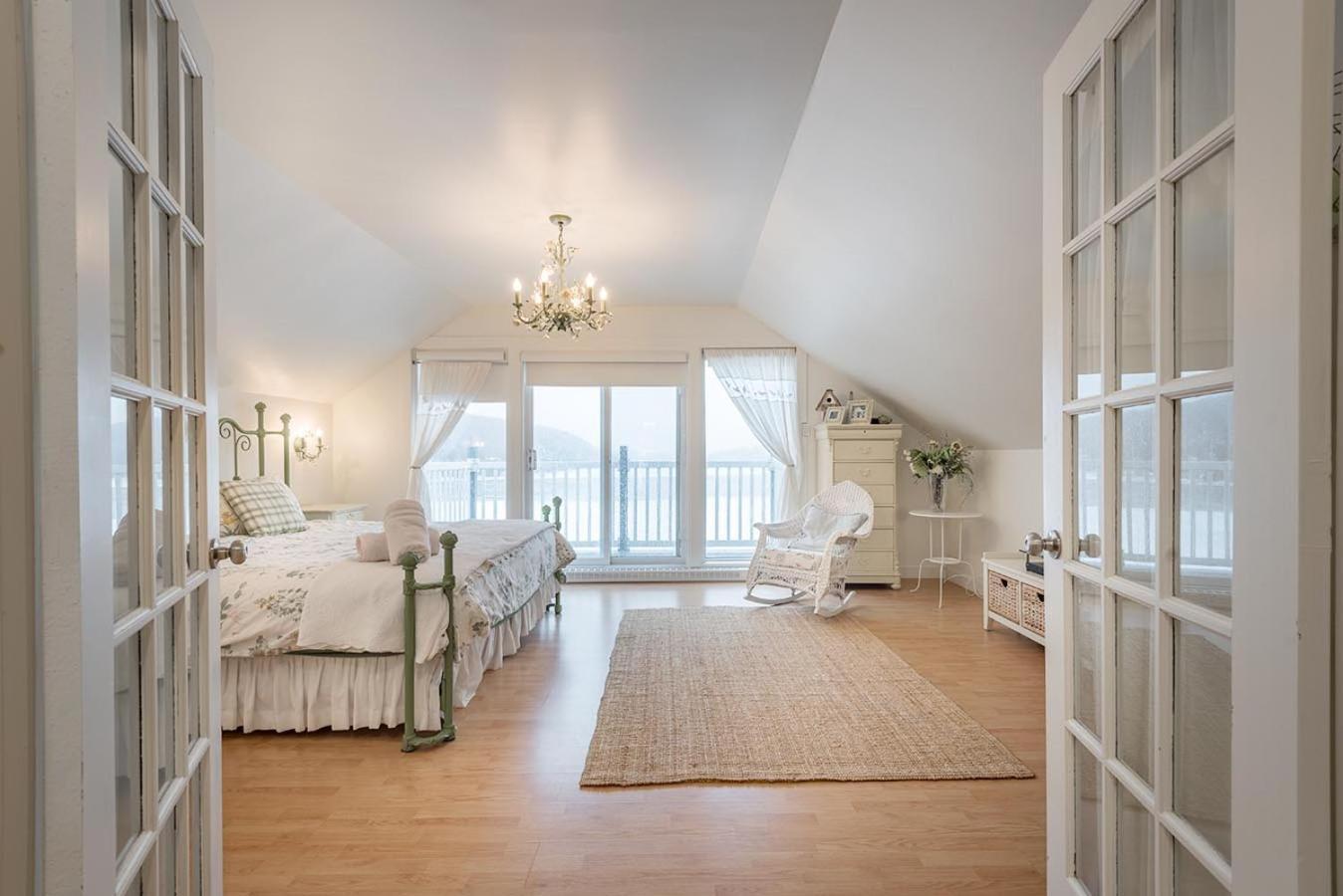 Breathtaking Lake View With Spa Chalet 360 Chertsey Extérieur photo